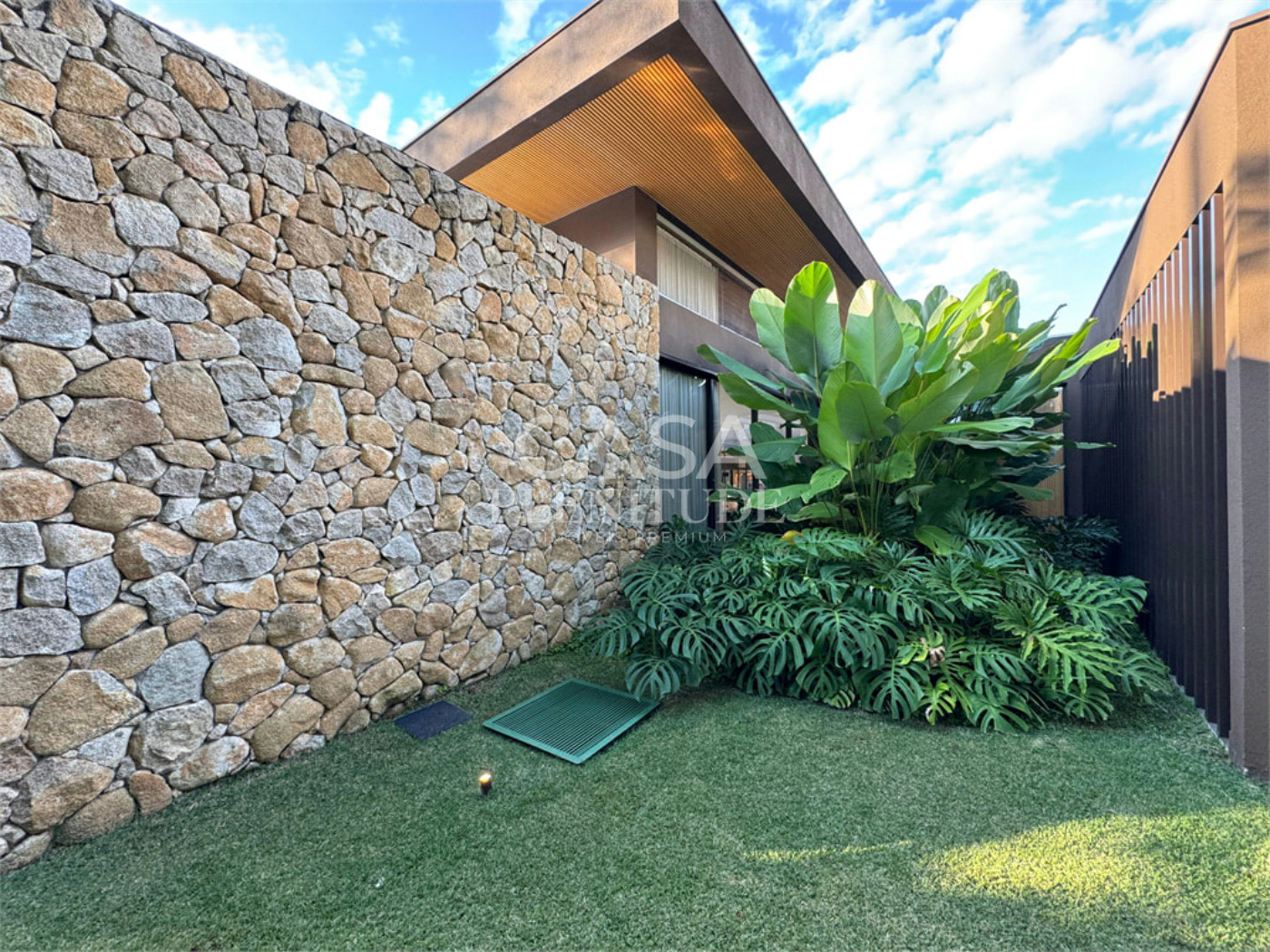 Casa em condomínio à venda ou para alugar com 4 suítes em Chácara Santa Terezinha, Araçoiaba da Serra, SP