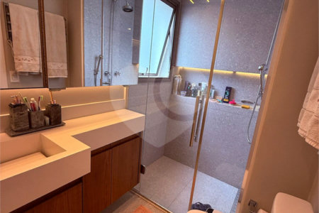 Apartamento à venda com 3 quartos, sendo 1 suíte, em Vila Mariana, São Paulo, SP