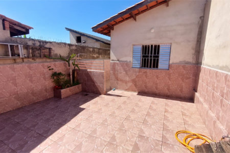 Casa à venda com 2 quartos em Residencial Hípica Jaguari, Bragança Paulista, SP