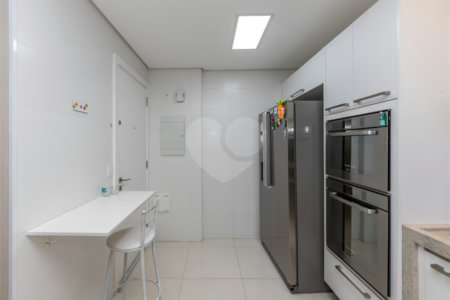 Apartamento à venda com 4 quartos, sendo 3 suítes, em Brooklin Paulista, São Paulo, SP