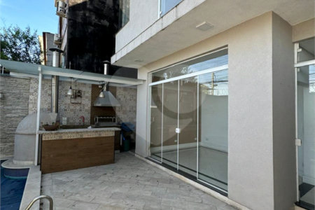Casa à venda com 4 suítes em Vila Nova Parada, São Paulo, SP