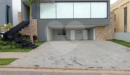 Casa à venda com 4 quartos, sendo 3 suítes,  no condomínio Alphaville Nova Esplanada 3, Votorantim - SP