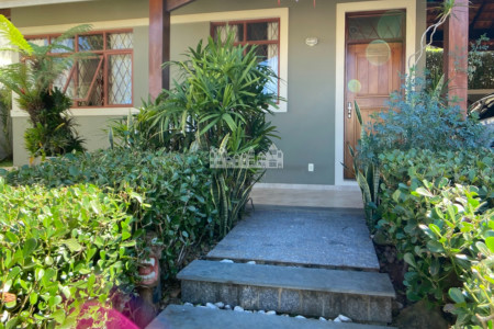 Casa à venda com 3 quartos, sendo 1 suíte, com vista deslumbrante em Recreio Maristela, Atibaia