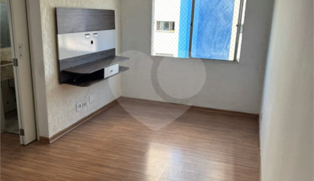 Apartamento à venda com 2 quartos em Horto, São Paulo, SP