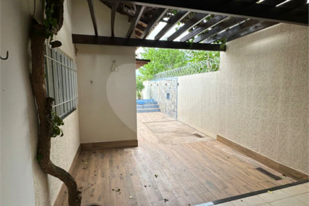 Casa à venda com 3 quartos, sendo 1 suíte, em Jardim Santa Marta, Cuiabá, MT