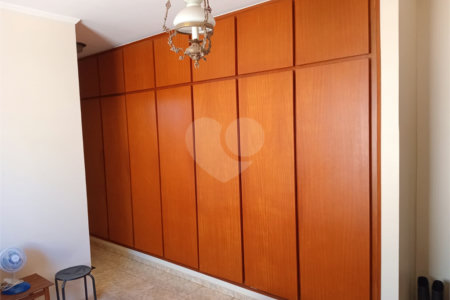 Casa à venda com 3 quartos, sendo 1 suíte, em Vila José Bonifácio, Araraquara, SP
