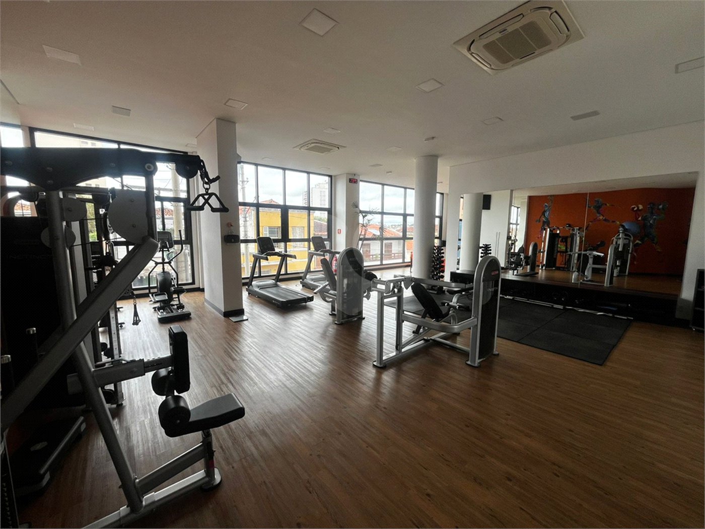 Apartamento à venda com 3 suítes no Centro, Itapetininga, SP