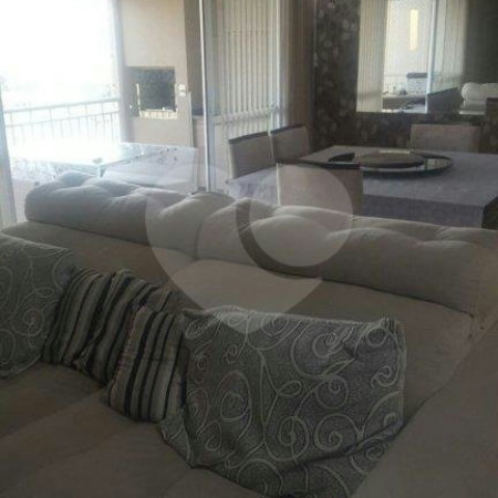 Apartamento à venda com 3 quartos, sendo 1 suíte, em Água Branca, São Paulo, SP