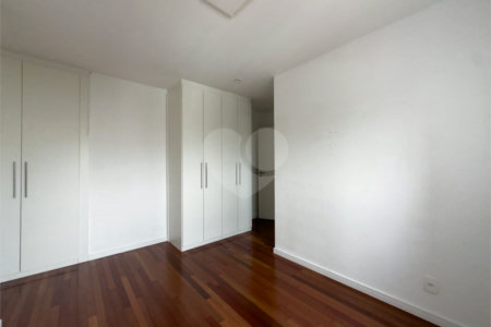 Apartamento à venda com 2 quartos, sendo 1 suíte,  em Vila Mariana, São Paulo, SP