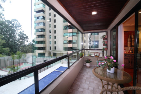 Apartamento à venda com 4 quartos, sendo 2 suítes, em Morumbi, São Paulo, SP