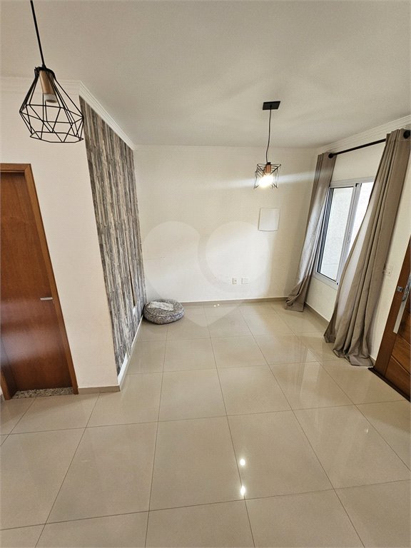 Sobrado à venda com 3 quartos, sendo 1 suíte,  em Vila Nivi, São Paulo, SP