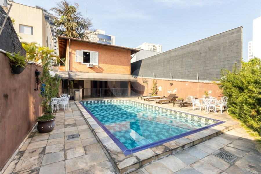 Casa à venda com 4 quartos, sendo 1 suíte, em Jabaquara, São Paulo, SP
