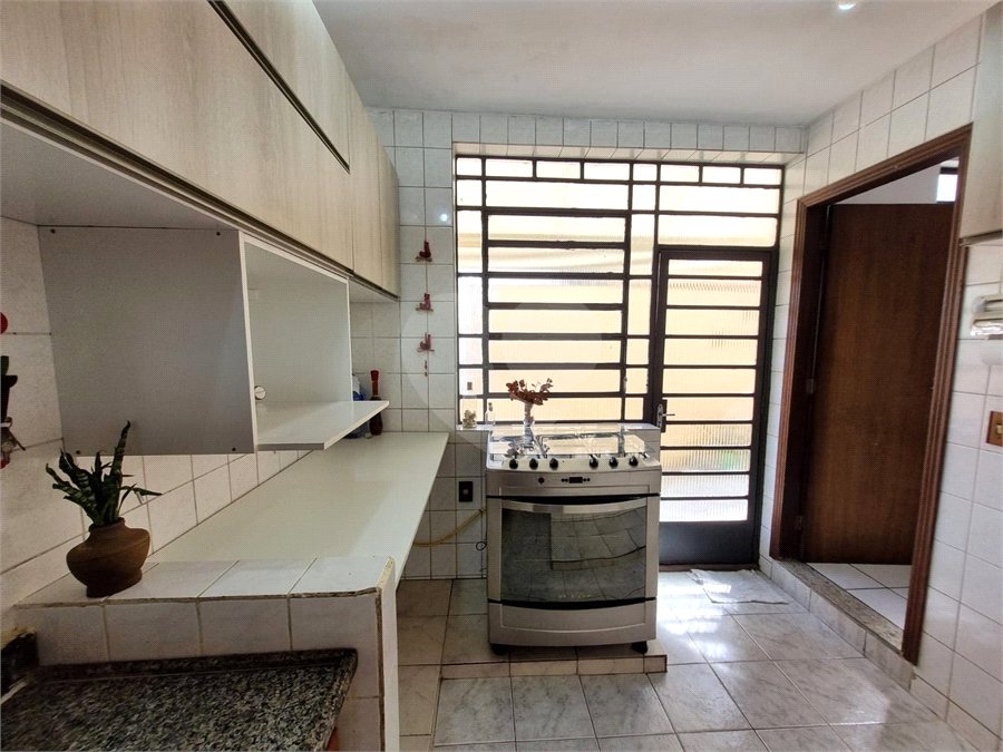 Sobrado à venda com 3 quartos, sendo 1 suíte,  em Jardim Ester Yolanda, São Paulo, SP