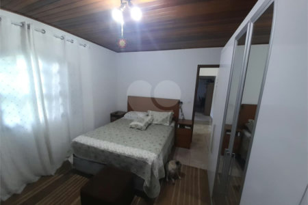 Casa à venda com 3 quartos, sendo 1 suíte,  em Vila Figueira, Suzano, SP