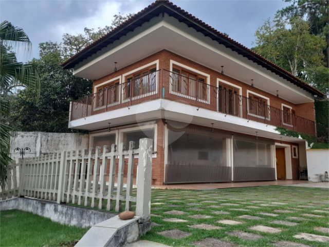 Casa à venda com 8 quartos, sendo 2 suítes,  em Serra da Cantareira, Mairiporã, SP