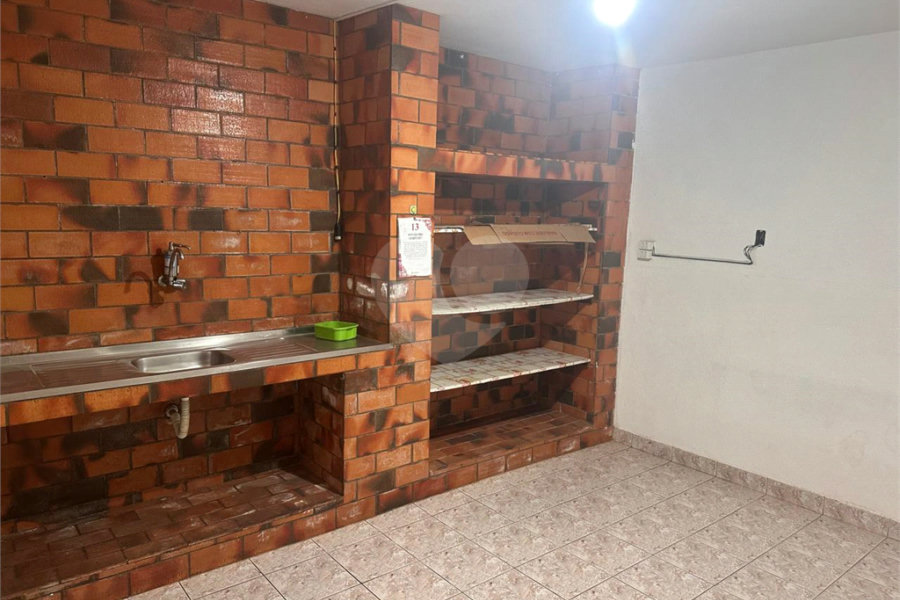 Sobrado à venda com 2 quartos em Vila Zat, São Paulo, SP