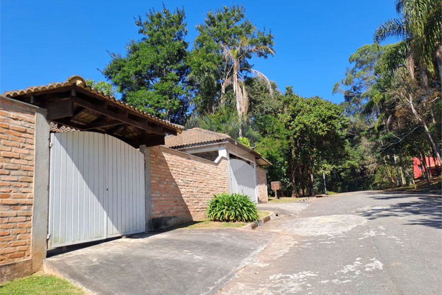 Casa à venda com 3 quartos, sendo 1 suíte, no condomínio Sausalito, Mairiporã - SP