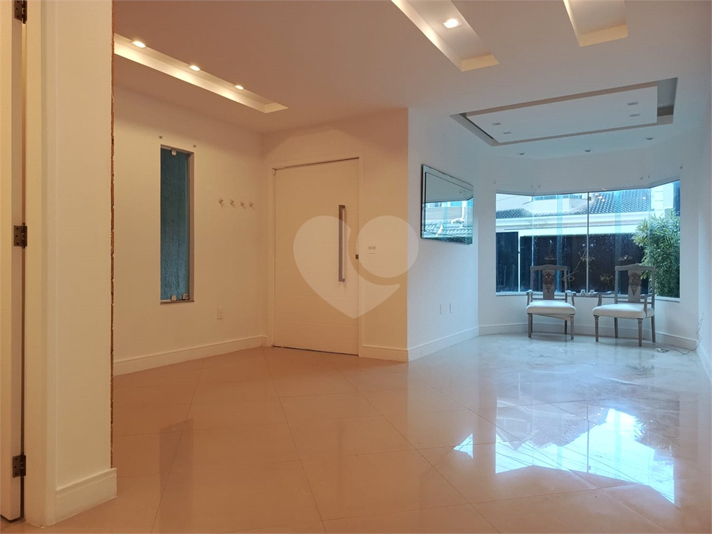 Casa à venda com 3 quartos, sendo 1 suíte, no condomínio Paraíso Classe A, Rio de Janeiro - RJ