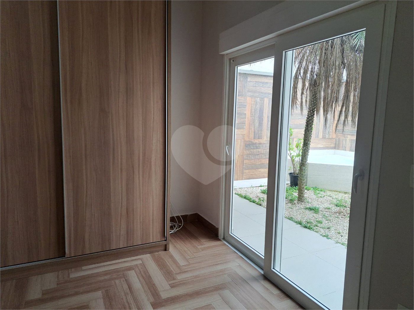 Casa à venda com 3 suítes no condomínio Residencial Terra Nobre, Indaiatuba - SP
