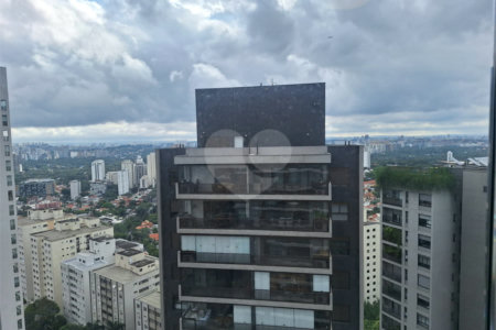 Apartamento à venda com 3 suítes em Sumarezinho, São Paulo, SP