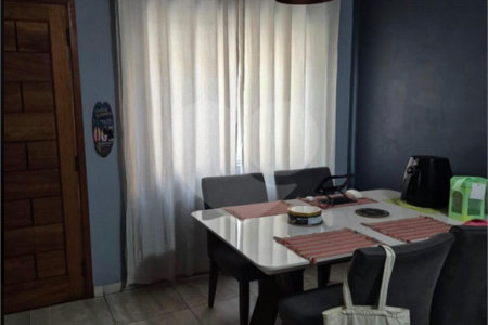 Casa à venda com 2 suítes em Jardim Vivan, São Paulo, SP