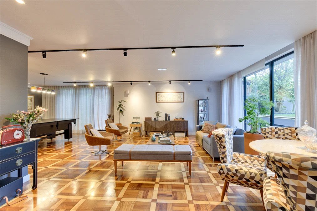 Casa à venda com 4 suítes em Granja Julieta, São Paulo, SP