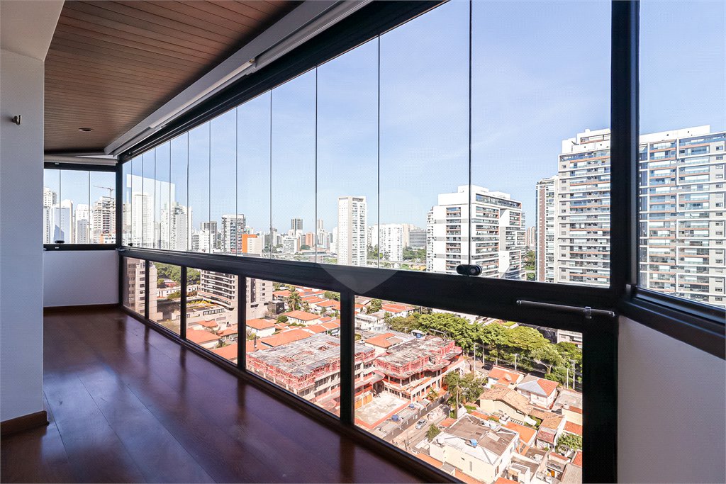 Apartamento à venda com 3 suítes em Cidade Monções, São Paulo, SP