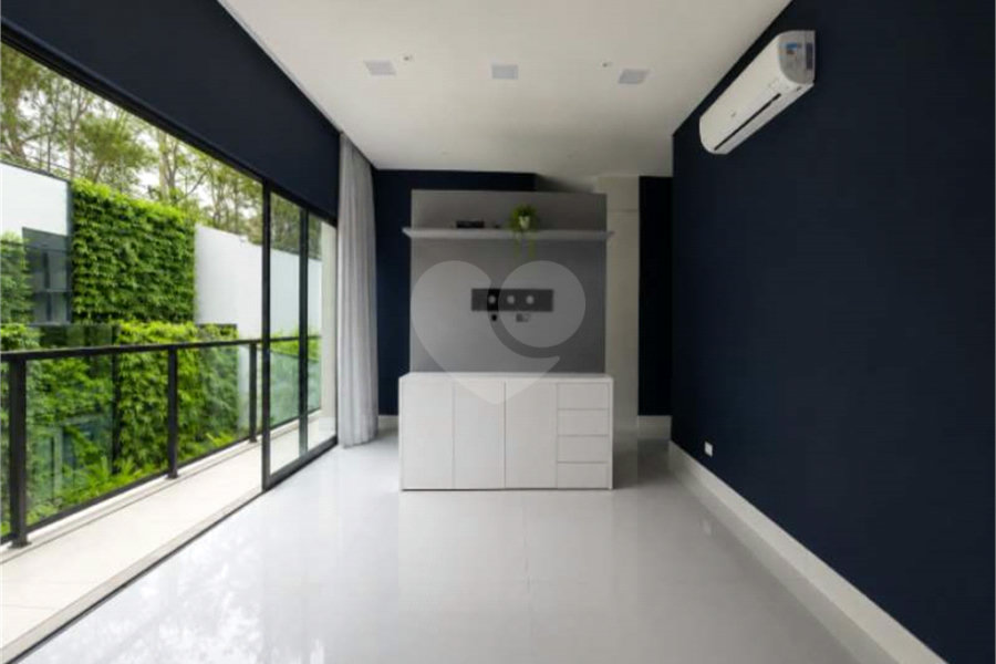 Casa à venda com 5 suítes no condomínio Tamboré II, Santana de Parnaíba - SP