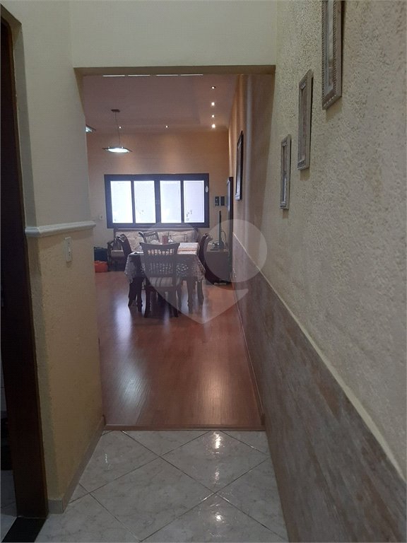 Casa à venda com 3 quartos, sendo 1 suíte,  em Residencial Colinas, Mogi das Cruzes, SP