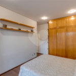 Casa à venda com 5 quartos, sendo 4 suítes, em Alto da Boa Vista, São Paulo, SP