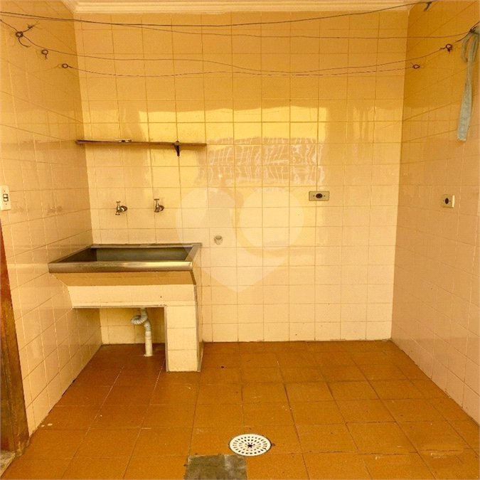 Sobrado à venda com 3 quartos em Jardim Peri, São Paulo, SP