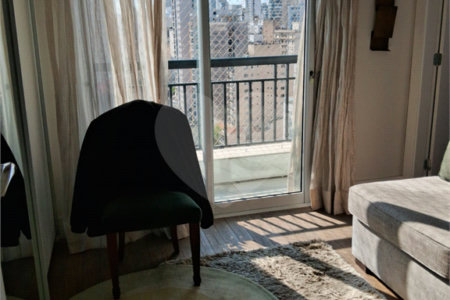 Apartamento à venda com 3 suítes em Vila Mariana, São Paulo, SP