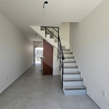 Casa à venda com 2 quartos no condomínio Mirela, Rio de Janeiro - RJ