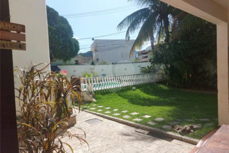 Casa à venda com 4 quartos, sendo 1 suíte, no condomínio River Plate, Rio de Janeiro - RJ