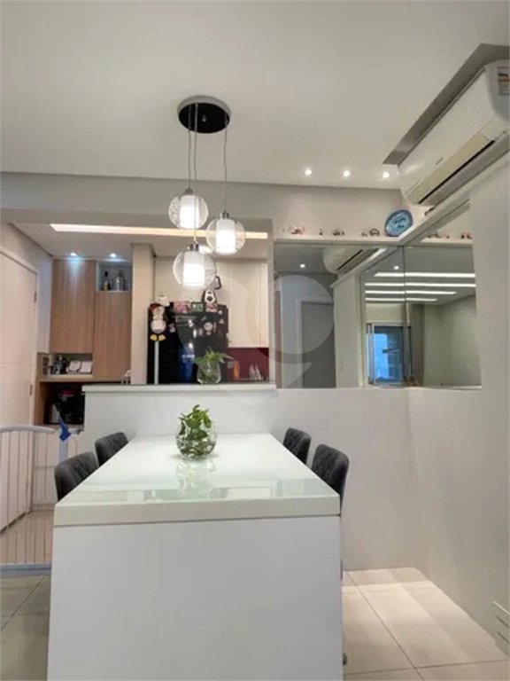Apartamento à venda com 2 quartos, sendo 1 suíte, no Centro, São José dos Campos, SP