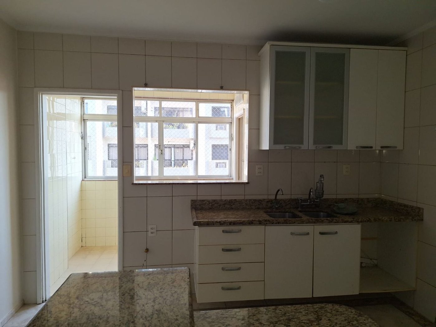 Apartamento com 3 dormitórios à venda, 104 m² por R$ 740.000,00 - Ponta da Praia - Santos/SP