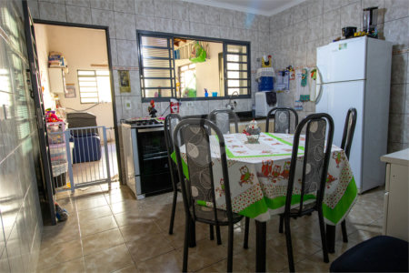 Casa à venda com 2 quartos em Jardim Brasil, São Roque, SP