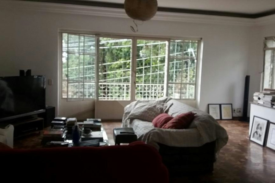 Casa à venda com 6 quartos, sendo 3 suítes, em Jardim São Bento, São Paulo, SP