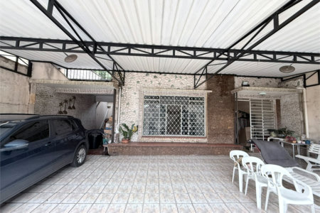 Casa à venda com 3 quartos, sendo 1 suíte, em Chora Menino, São Paulo, SP