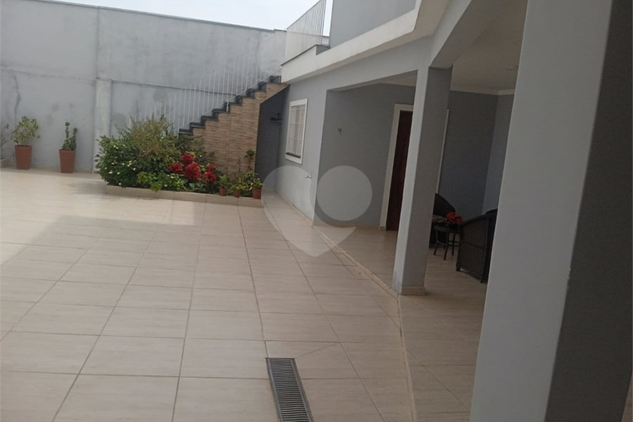 Sobrado à venda com 5 quartos, sendo 3 suítes, em Vila Guilherme, São Paulo, SP