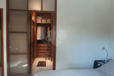 Casa à venda com 4 quartos, sendo 2 suítes,  no condomínio Estância Marambaia, Vinhedo - SP