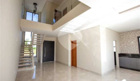 Casa à venda com 3 quartos, sendo 1 suíte, no condomínio Jardim Piemonte, Indaiatuba - SP