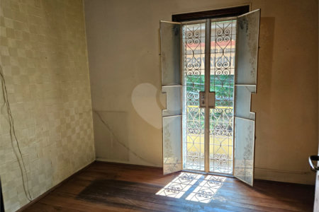 Casa à venda com 3 quartos, sendo 1 suíte,  em Água Branca, São Paulo, SP