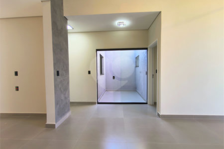 Casa à venda com 3 quartos, sendo 1 suíte, no condomínio Horto Florestal Villagio, Sorocaba - SP