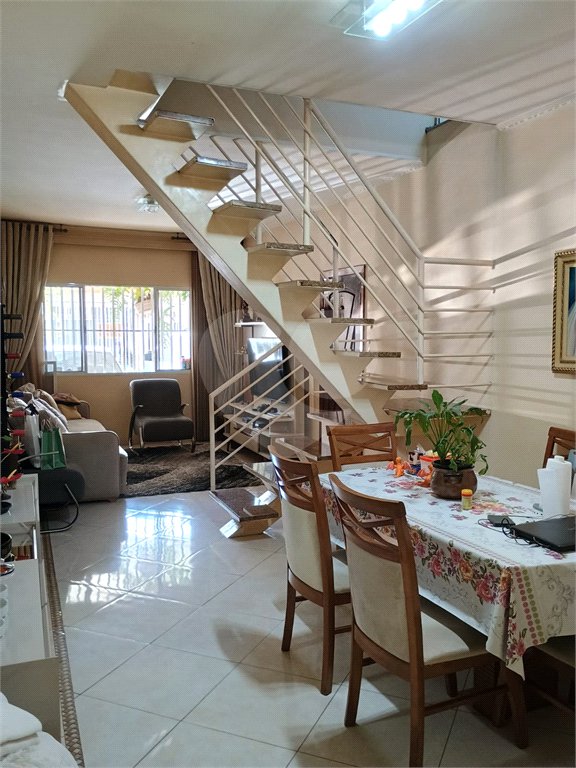 Casa à venda com 4 suítes em Jardim Bom Clima, Guarulhos, SP