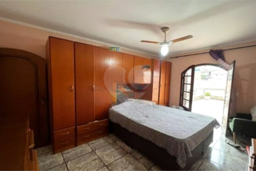 Sobrado à venda com 3 quartos, sendo 1 suíte, em Tremembé, São Paulo, SP