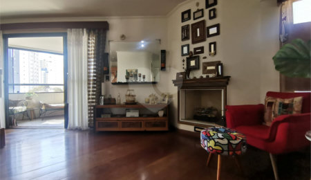 Apartamento à venda com 3 quartos, sendo 1 suíte,  em Vila Andrade, São Paulo, SP