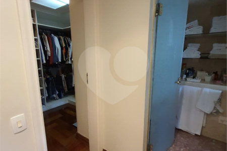 Apartamento à venda com 4 suítes em Vila Andrade, São Paulo, SP