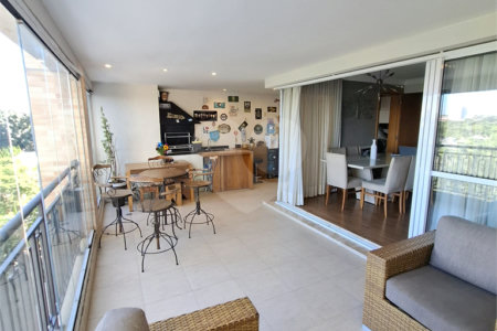 Apartamento à venda com 3 suítes em Jardim Marajoara, São Paulo, SP