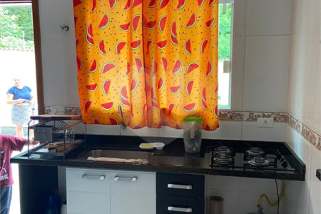 Sobrado à venda com 3 quartos, sendo 1 suíte,  em Balneário São João Batista 2, Peruíbe, SP